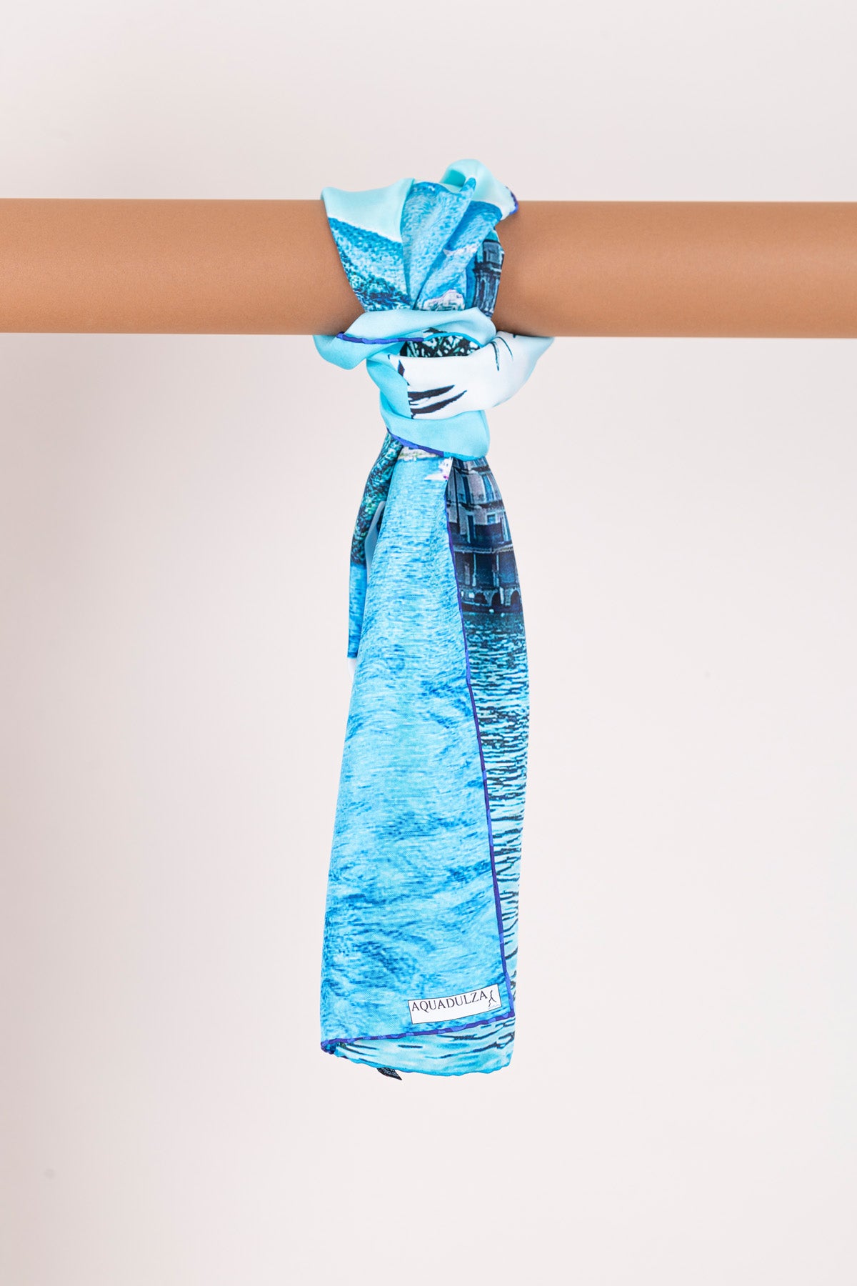 scarf made in italy women silk Aquadulza experience